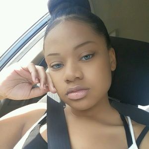 Meet your Posher, Kashmie